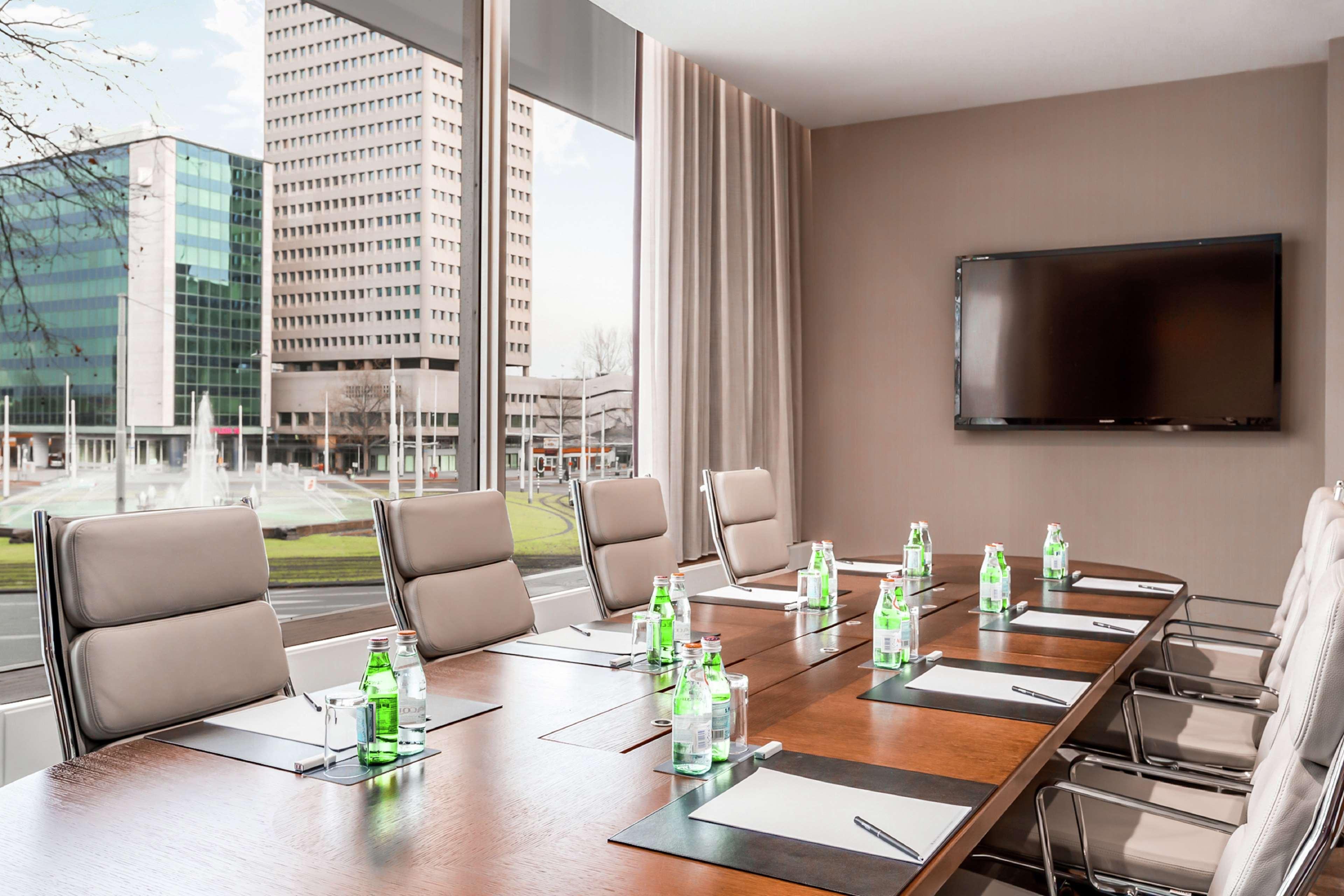 Hilton Rotterdam Hotel Exterior photo Meeting room