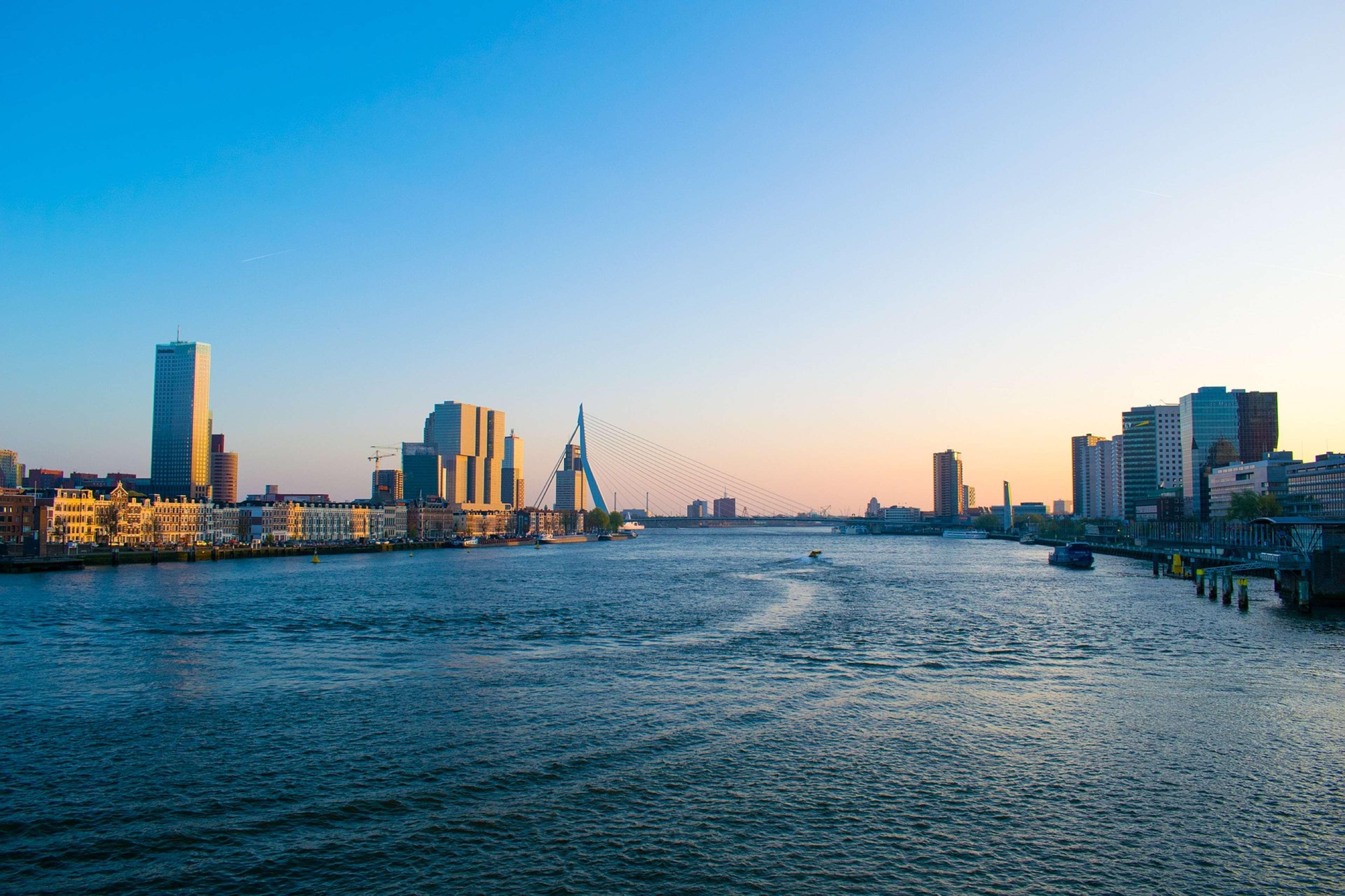 Hilton Rotterdam Hotel Exterior photo The Port of Antwerp